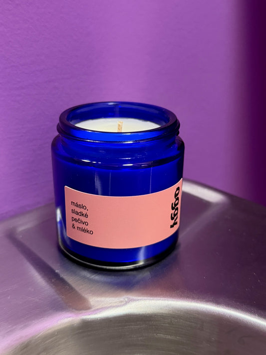 Máslo, sladké pečivo & mléko